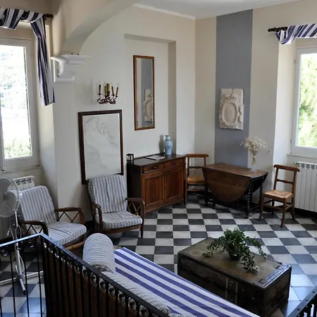 Castello Canevaro Hotel apartamentowy Zoagli