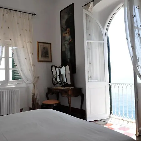 Castello Canevaro Alojamento de Acomodação e Pequeno-almoço 3*