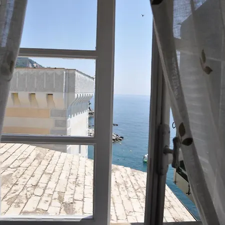 Alojamento de Acomodação e Pequeno-almoço Castello Canevaro