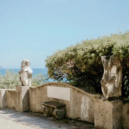 Alojamento de Acomodação e Pequeno-almoço Castello Canevaro Zoagli