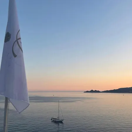 Castello Canevaro 3* Zoagli