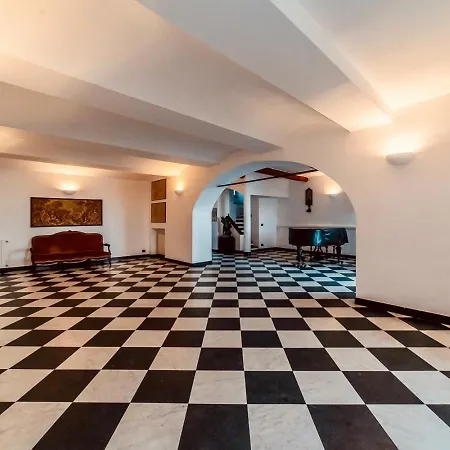 Castello Canevaro Aparthotel 3*