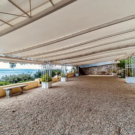 Aparthotel Castello Canevaro
