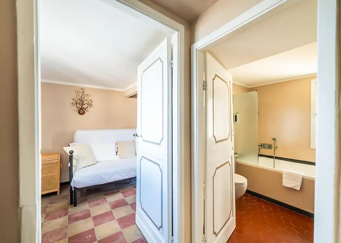 Castello Canevaro Bed and breakfast